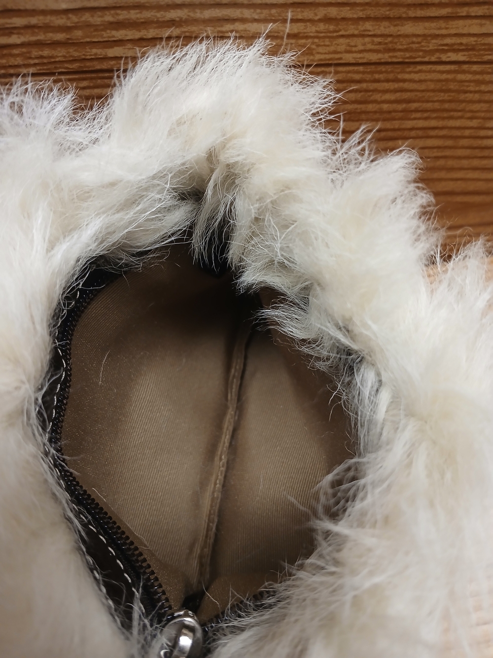Coach Brown Signature Canvas wrislet with Trim Faux Fur - Picture 7 of 9